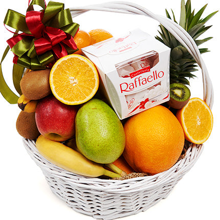Fruit & Raffaello Gift Basket